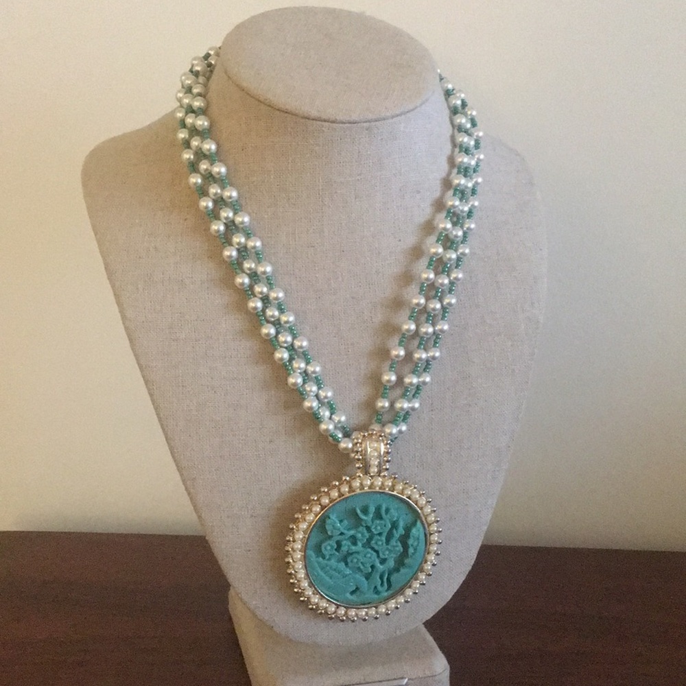 Pearl and beaded necklace